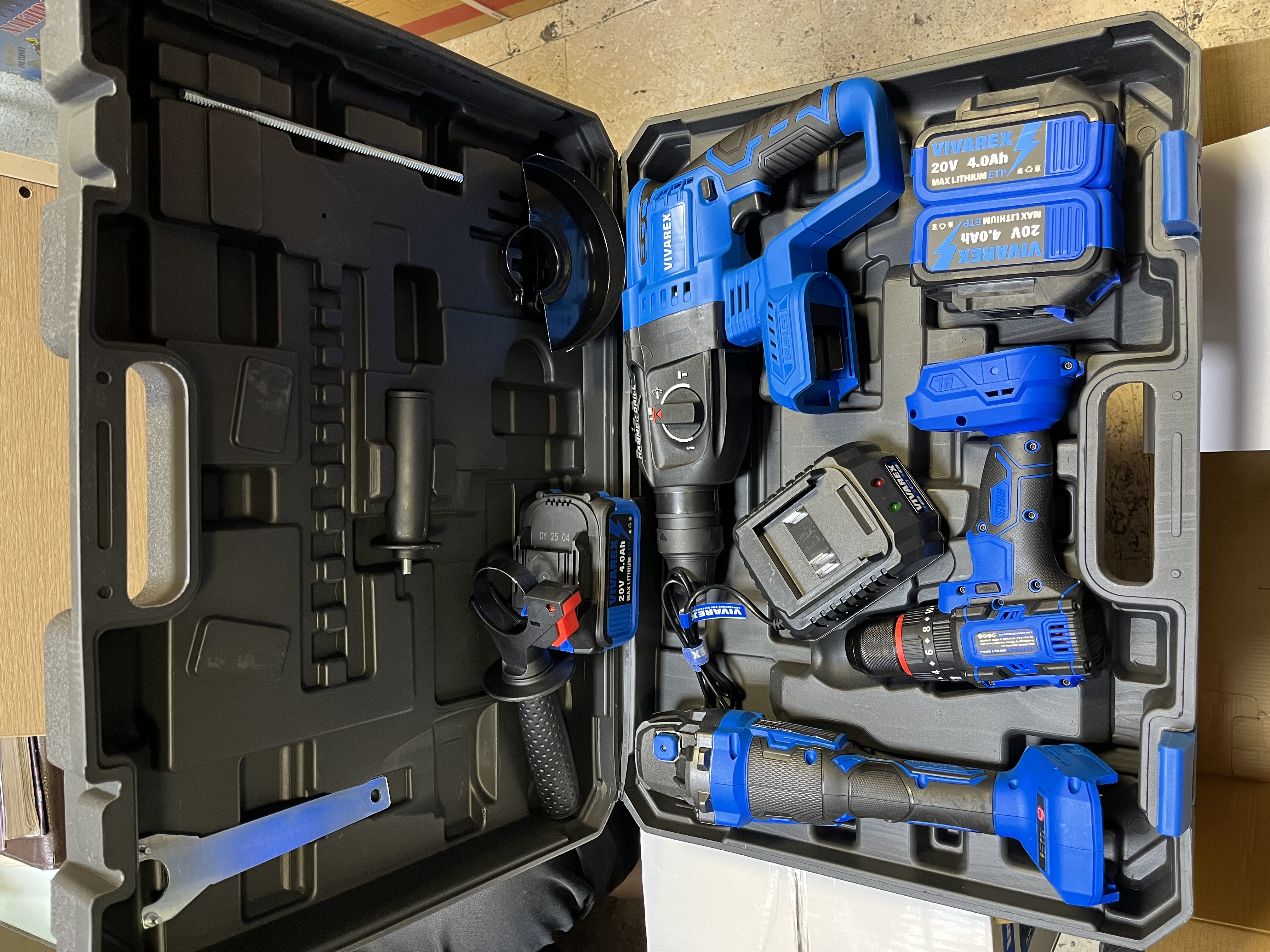 تصویر دریل و پیچ گوشتی شارژی ویوارکس مدل VR2403-BCK ۲۴ ولت اتوماتیک با ۳ باتری 