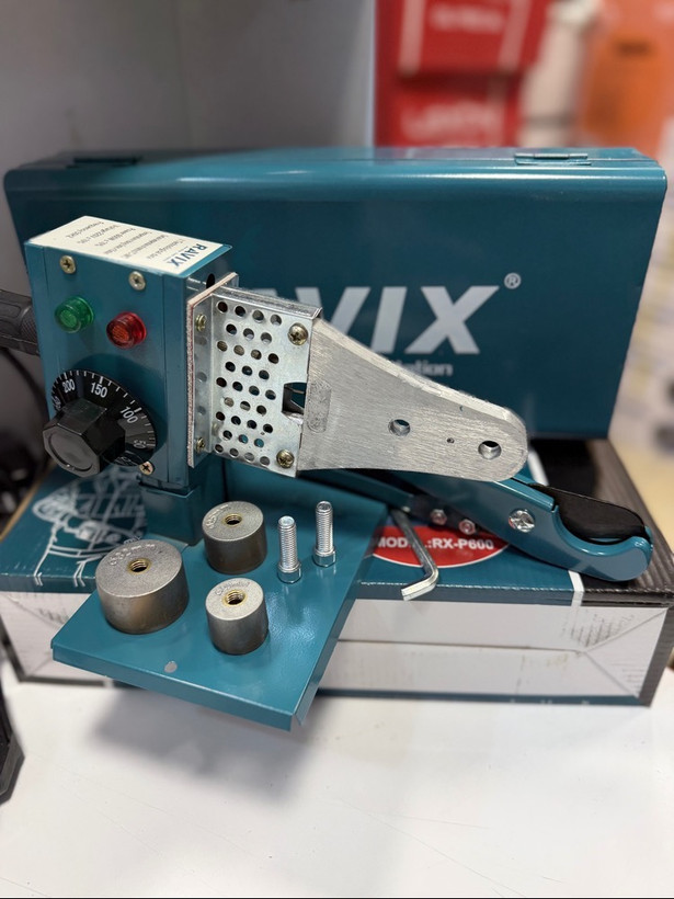 اتو لوله خانگی با لوازم راویکس مدل RX-P600