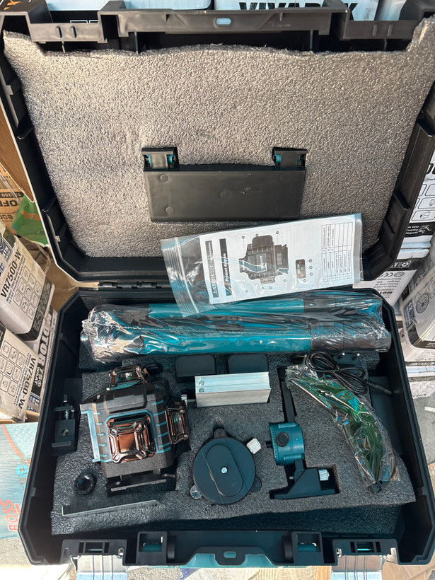 تراز لیزری ۴ خط نور سبز طرح ماکیتا مدل LM-16-M